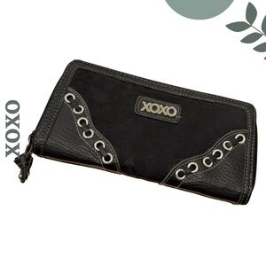 XOXO Black Zip-Around Wallet – Grommet Detail, Multi-Card Slots